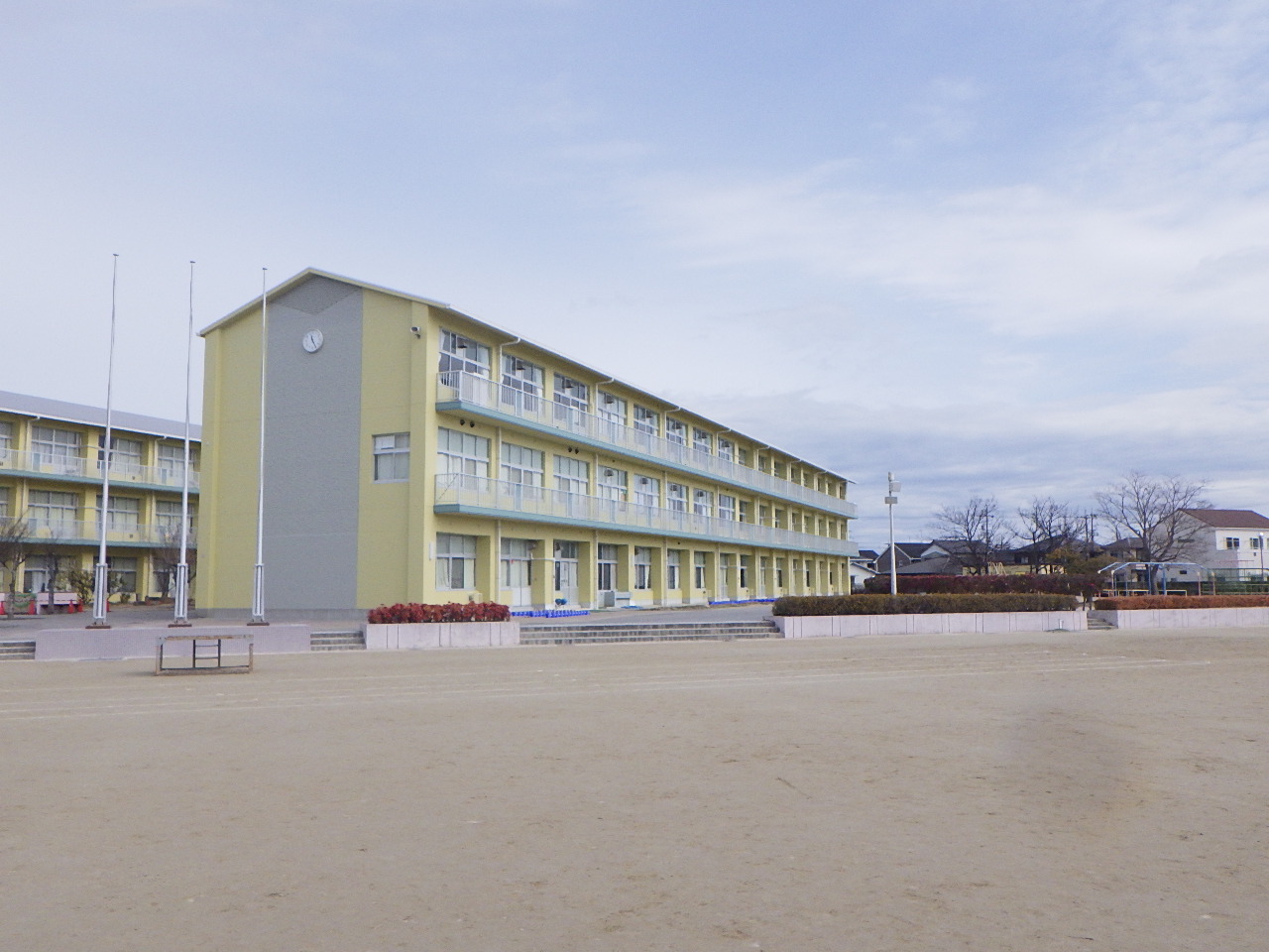 岡崎市立六ツ美西部小学校南棟外部改修工事 写真